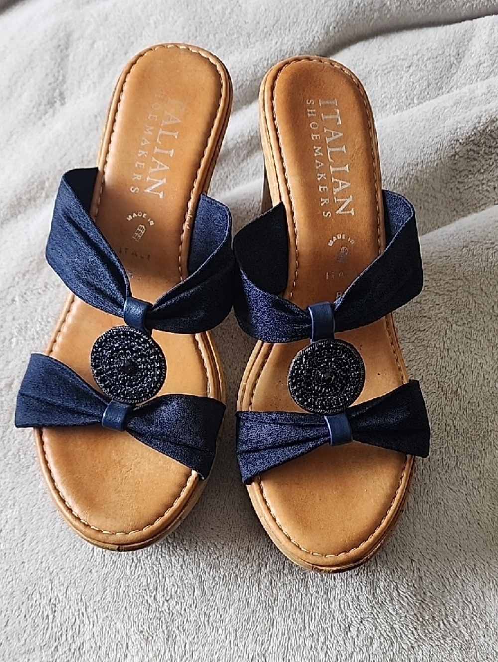Italian Shoemakers Navy Bow Slide Sandals with Decorative Medallion